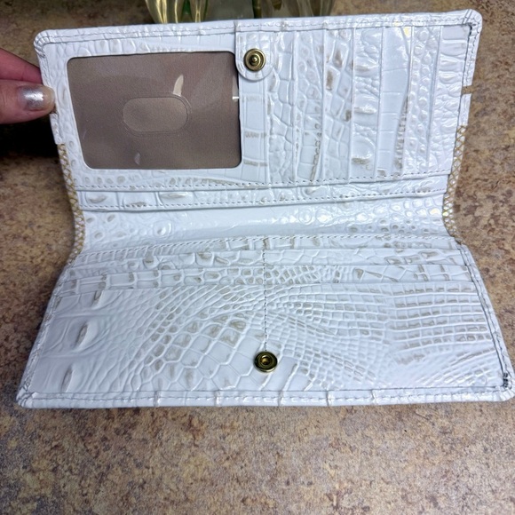 NWT Brahmin Ady Sea Salt White Colada wallet - Picture 3 of 3